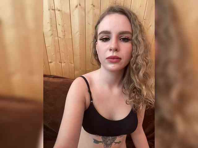 Sweetie_Kitty webcam