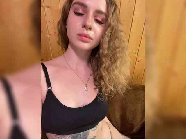 Sweetie_Kitty webcam