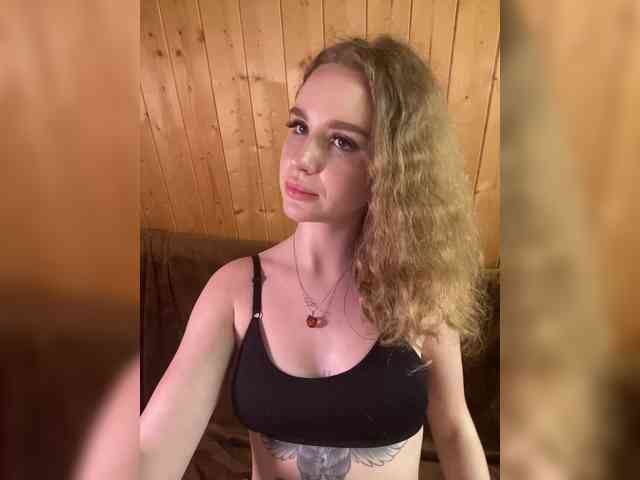 Sweetie_Kitty webcam