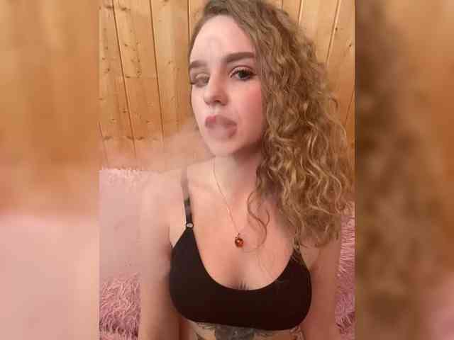 Sweetie_Kitty webcam