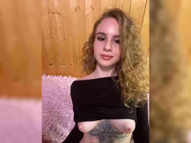 Sweetie_Kitty webcam