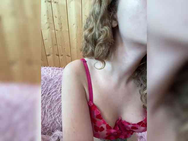 Sweetie_Kitty webcam