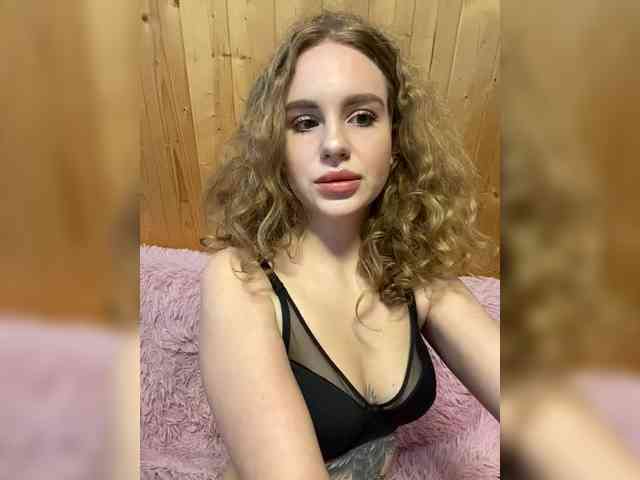 Sweetie_Kitty webcam