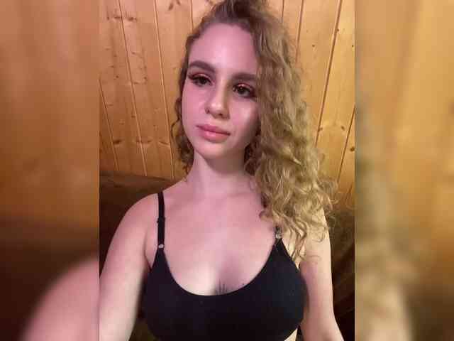 Sweetie_Kitty webcam