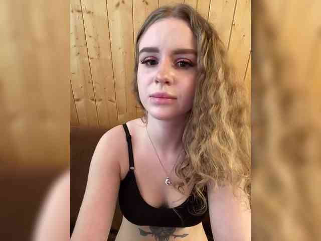 Sweetie_Kitty webcam