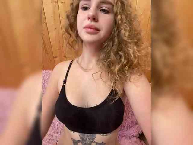 Sweetie_Kitty webcam