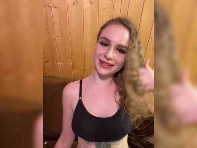 Sweetie_Kitty webcam