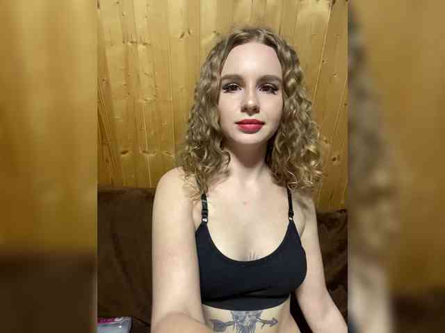 Sweetie_Kitty webcam