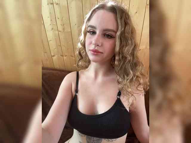 Sweetie_Kitty webcam