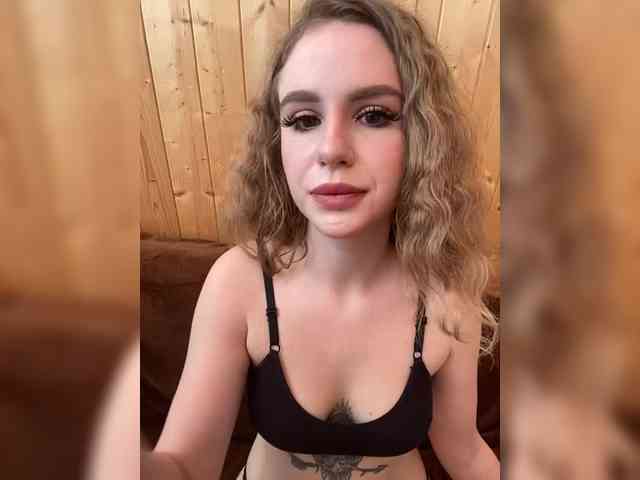 Sweetie_Kitty webcam