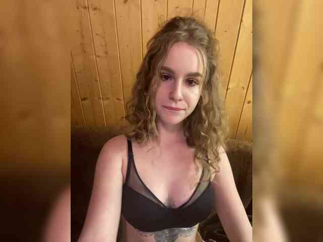 Sweetie_Kitty webcam