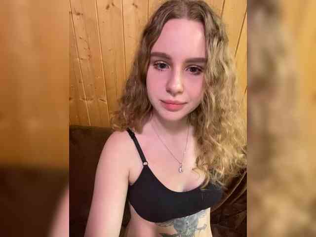 Sweetie_Kitty webcam