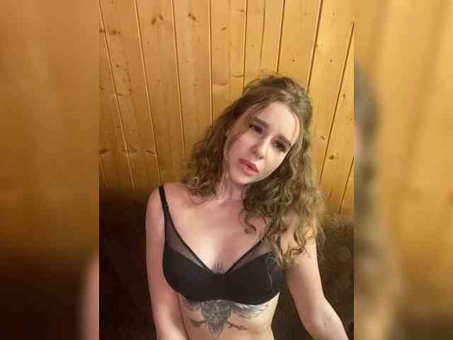 Sweetie_Kitty webcam