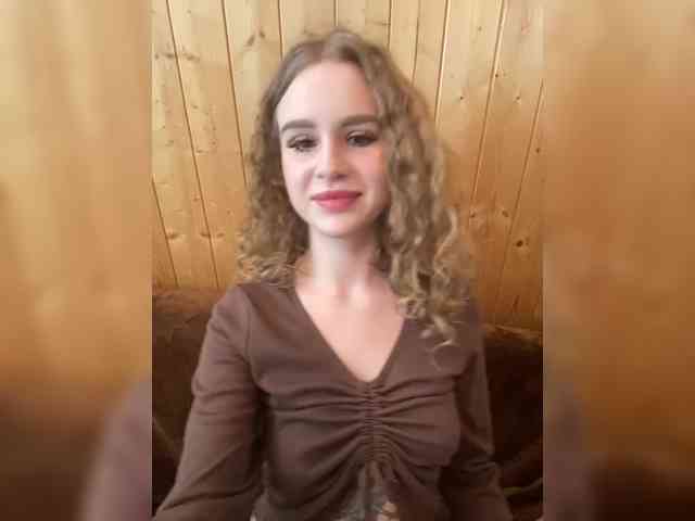 Sweetie_Kitty webcam