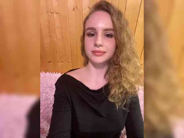 Sweetie_Kitty webcam