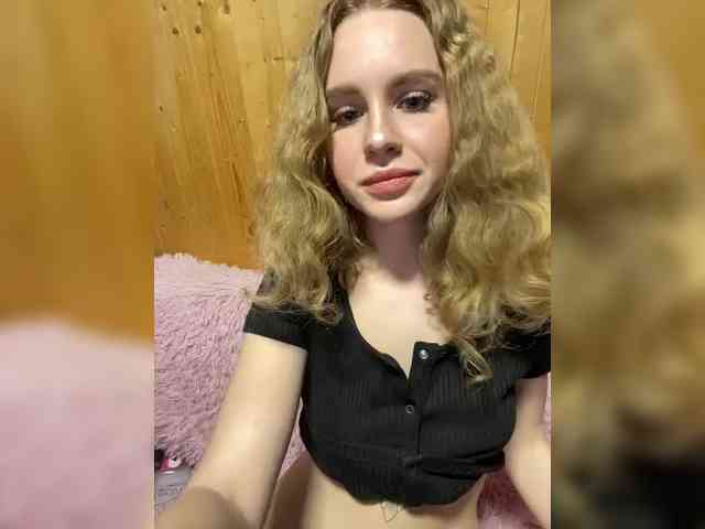 Sweetie_Kitty webcam