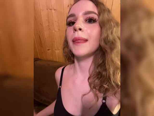 Sweetie_Kitty webcam