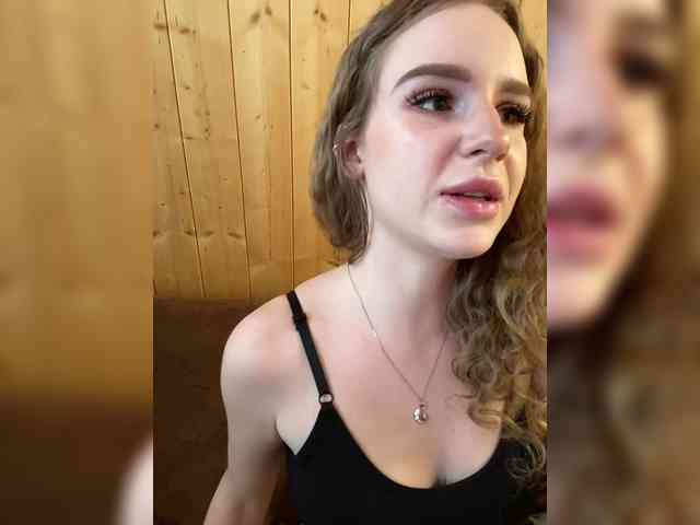 Sweetie_Kitty webcam