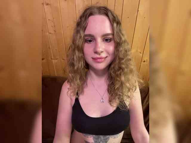 Sweetie_Kitty webcam