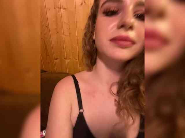 Sweetie_Kitty webcam