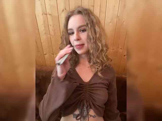 Sweetie_Kitty webcam