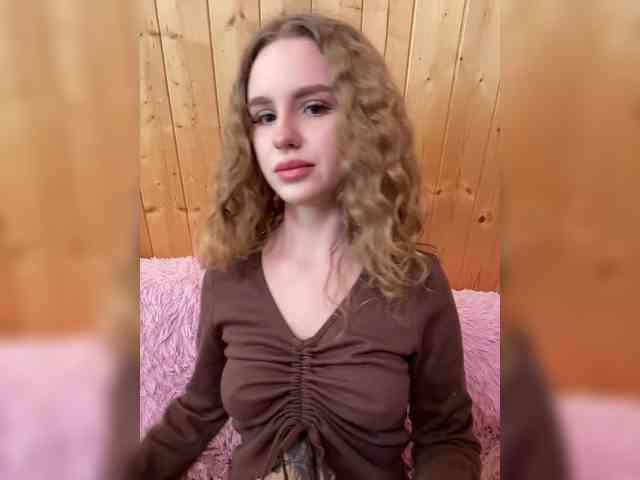 Sweetie_Kitty webcam