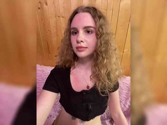 Sweetie_Kitty webcam