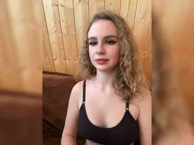 Sweetie_Kitty webcam