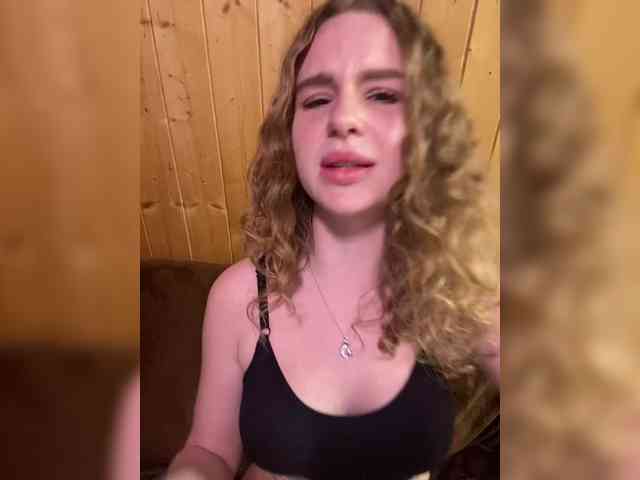 Sweetie_Kitty webcam