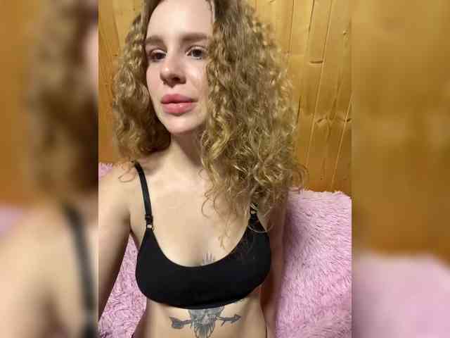 Sweetie_Kitty webcam