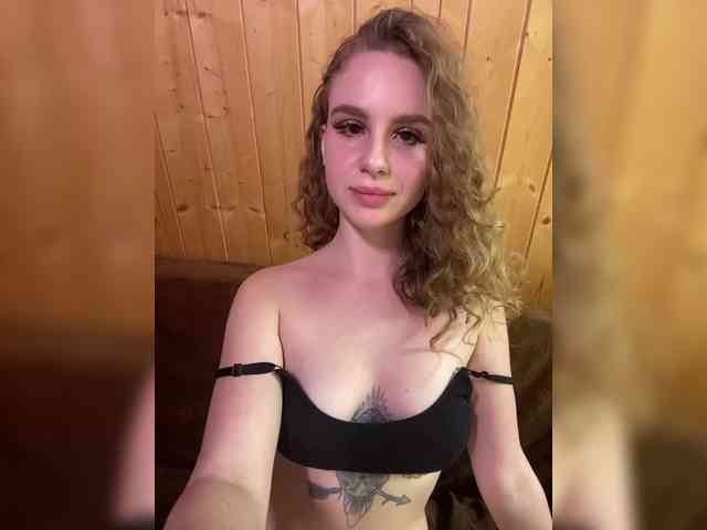 Sweetie_Kitty webcam