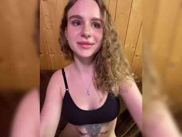 Sweetie_Kitty webcam