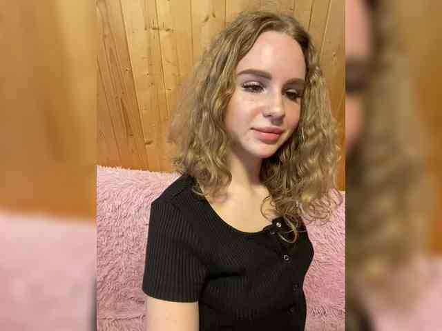 Sweetie_Kitty webcam