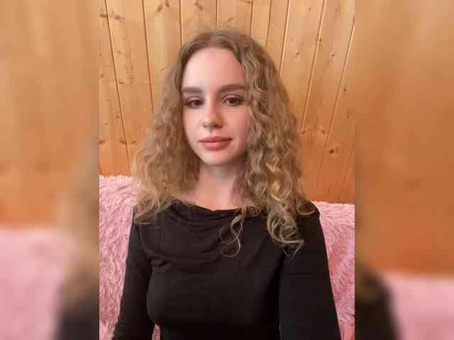 Sweetie_Kitty webcam