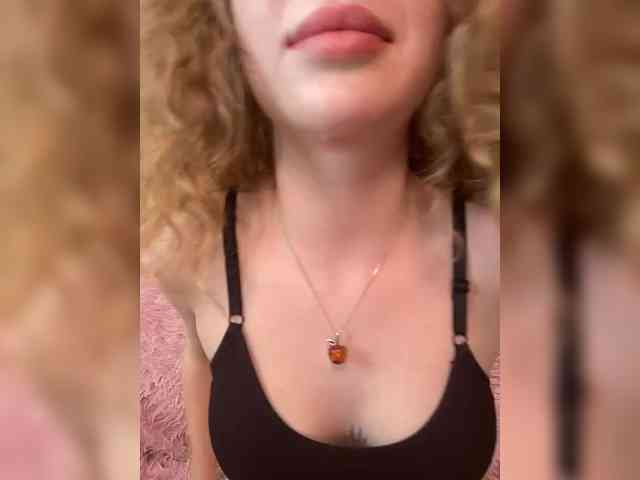 Sweetie_Kitty webcam