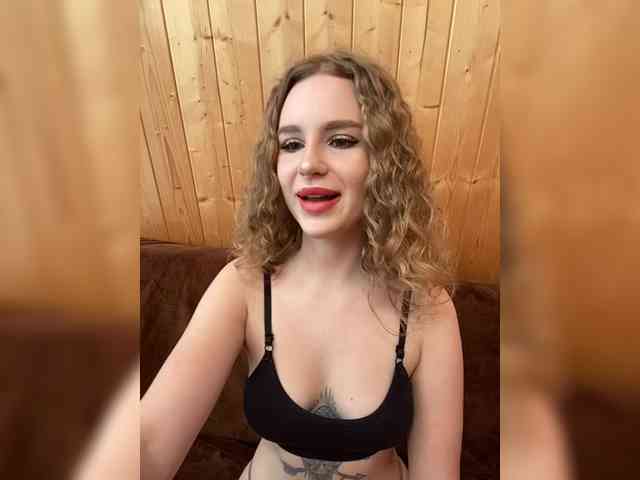 Sweetie_Kitty webcam