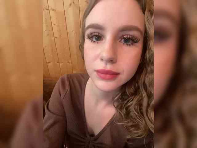 Sweetie_Kitty webcam