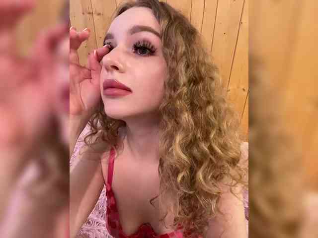 Sweetie_Kitty webcam