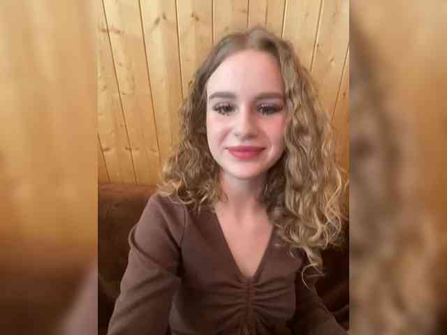 Sweetie_Kitty webcam