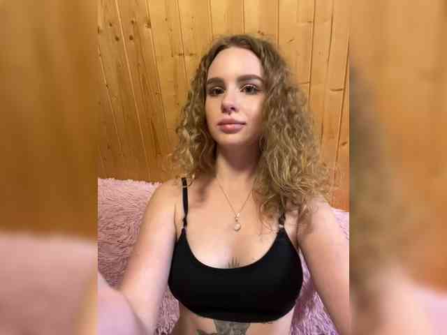 Sweetie_Kitty webcam