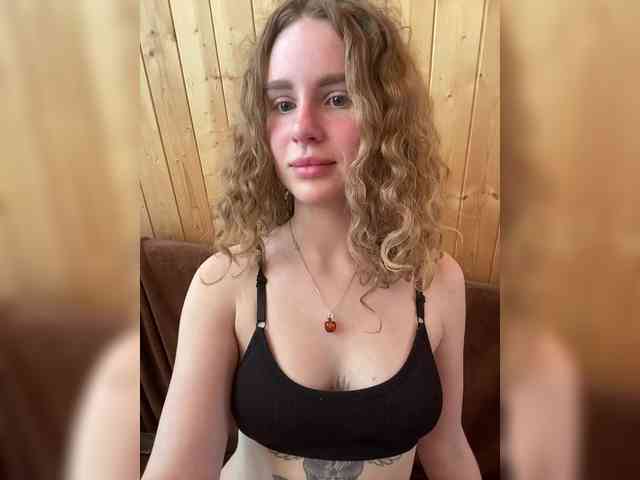 Sweetie_Kitty webcam