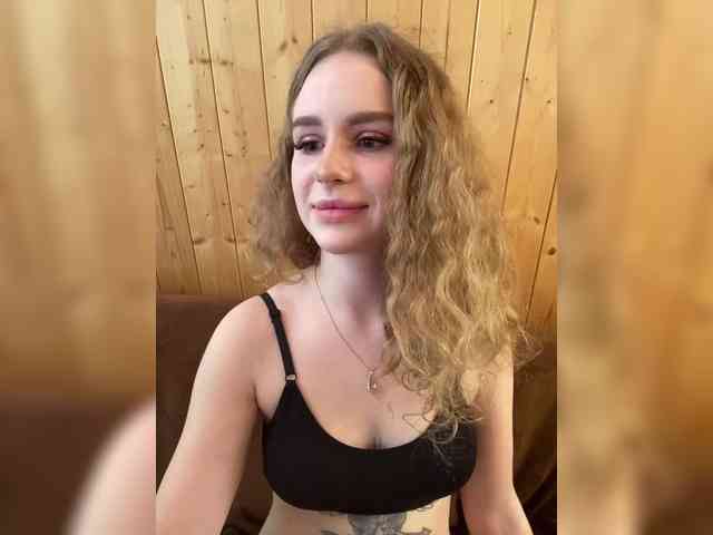 Sweetie_Kitty webcam