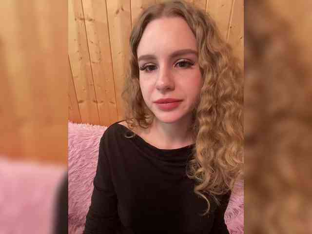 Sweetie_Kitty webcam