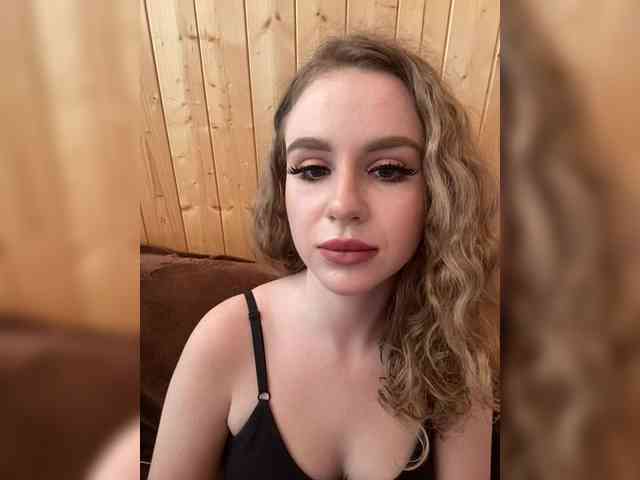 Sweetie_Kitty webcam