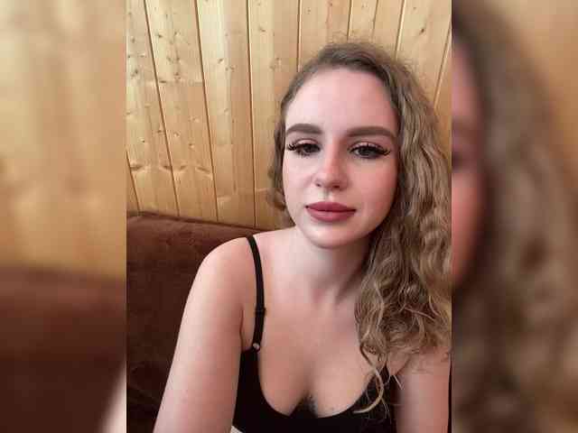 Sweetie_Kitty webcam