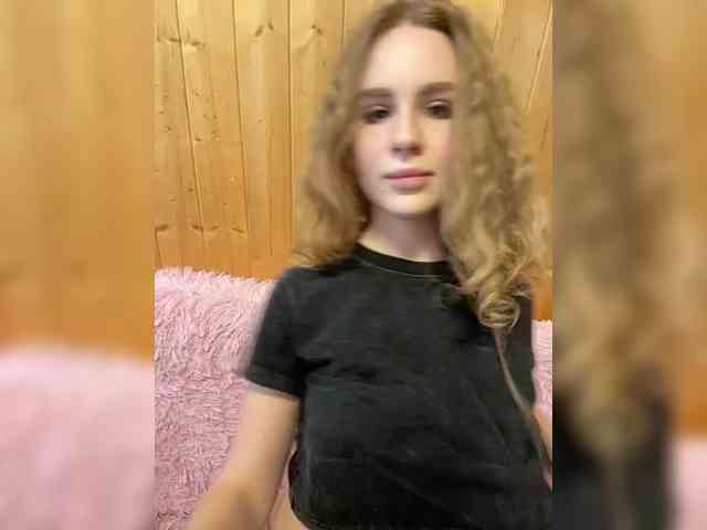 Sweetie_Kitty webcam