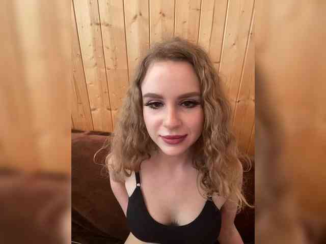 Sweetie_Kitty webcam