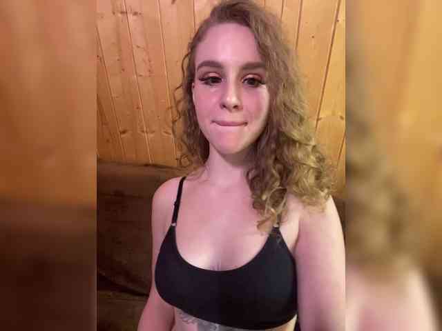 Sweetie_Kitty webcam