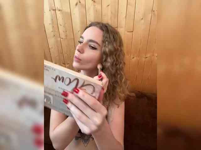 Sweetie_Kitty webcam