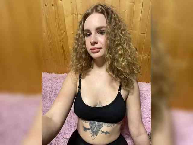 Sweetie_Kitty webcam